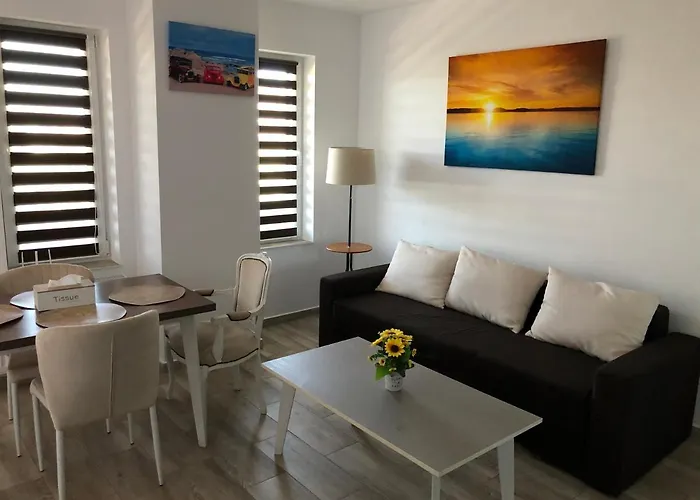 Lotus Northsea Apartment Mamaia